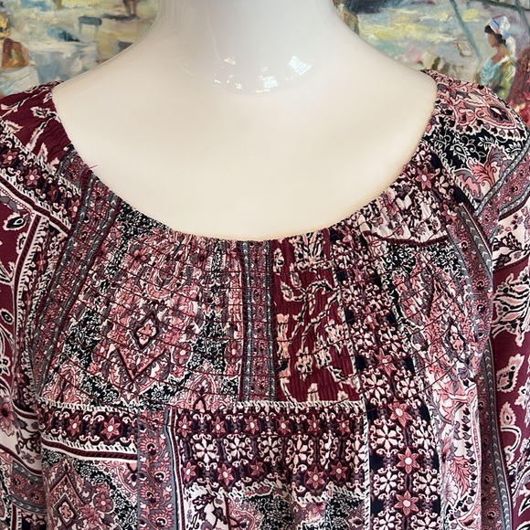 3/4 BELL SLEEVE NOVELTY TOP - Picture 2 of 6